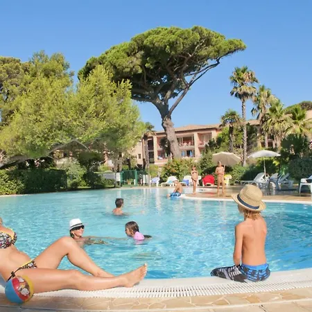 Rezort La Pinede S4 Hyères