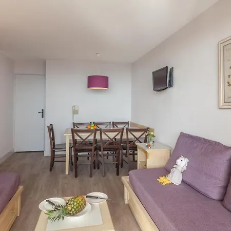 Rezort La Pinede S4 Hyères